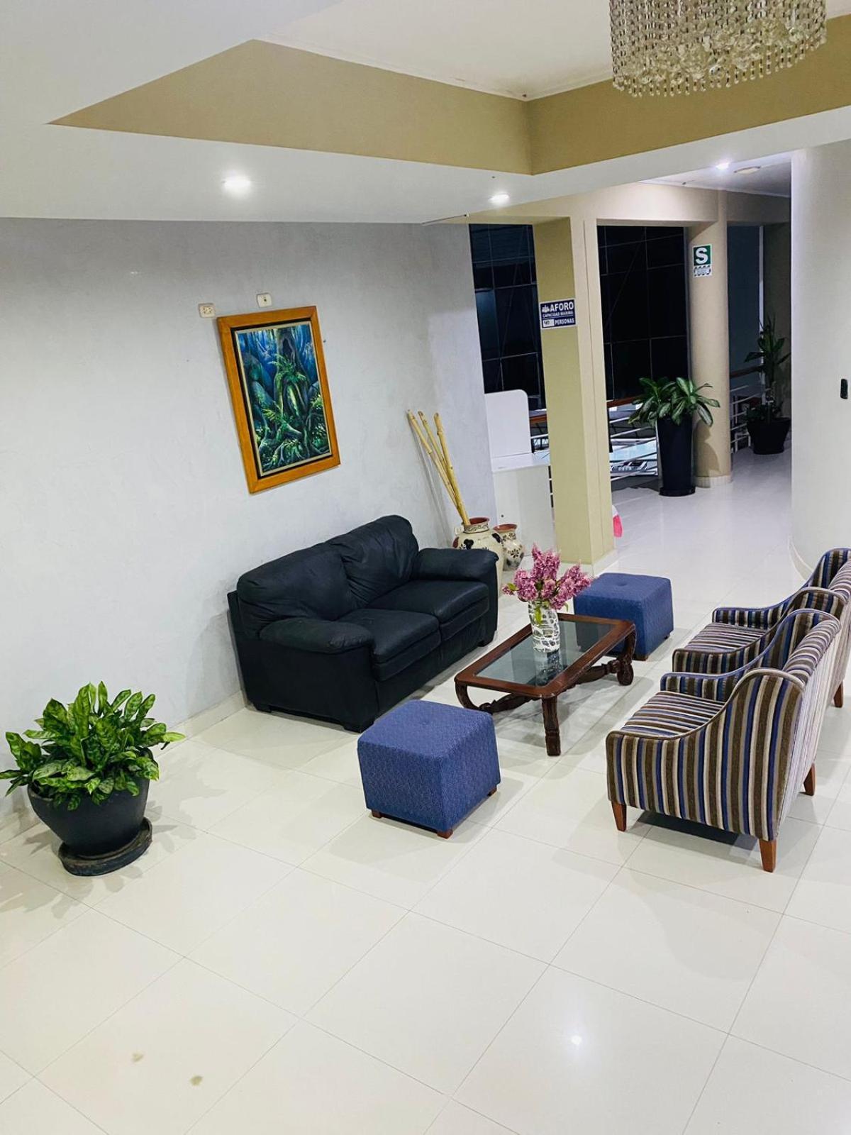 Vuelo 78 Hotel Tarapoto Bagian luar foto